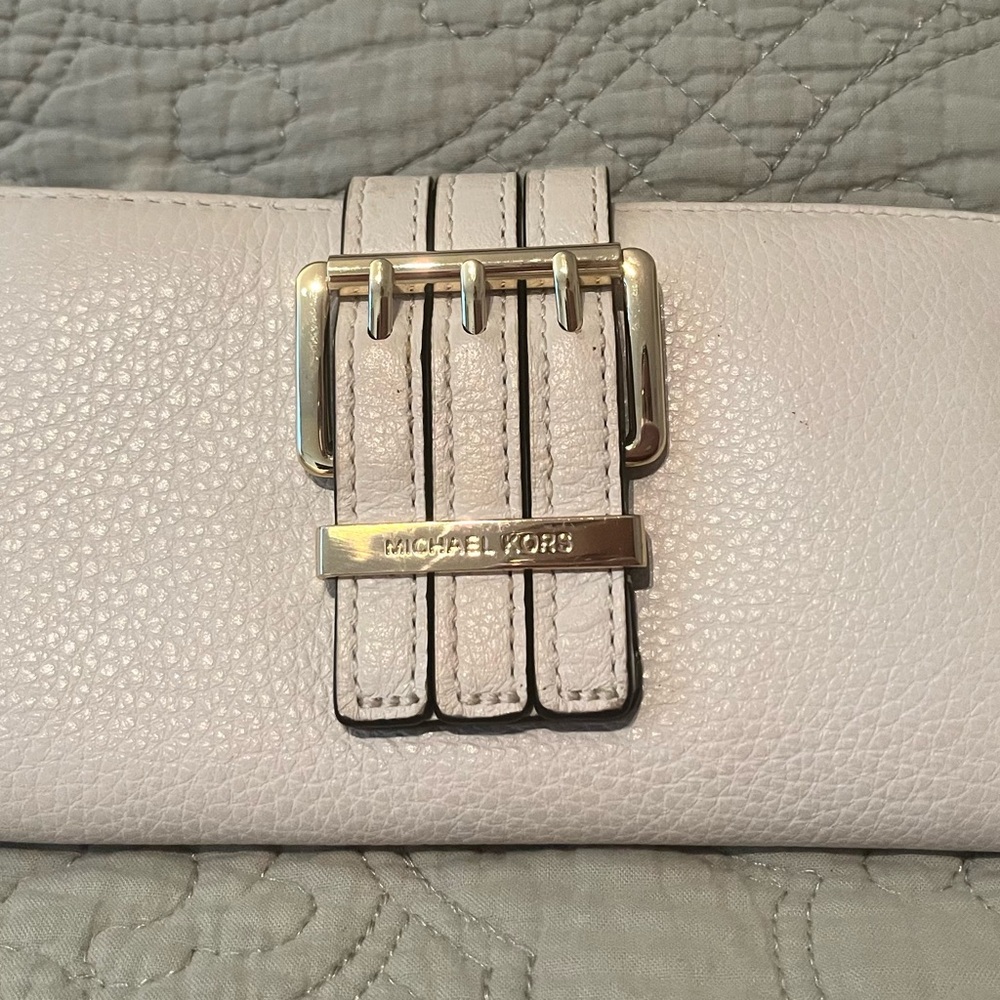 Michael Kors Cream Leather wallet